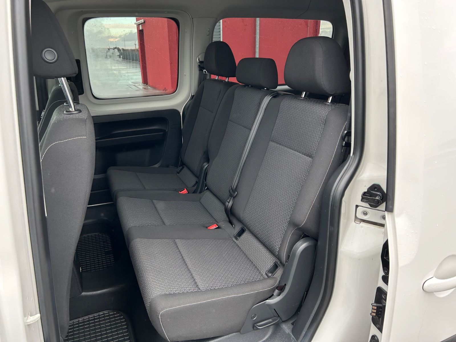 Volkswagen Caddy Maxi~CNG~NAVI foto 11