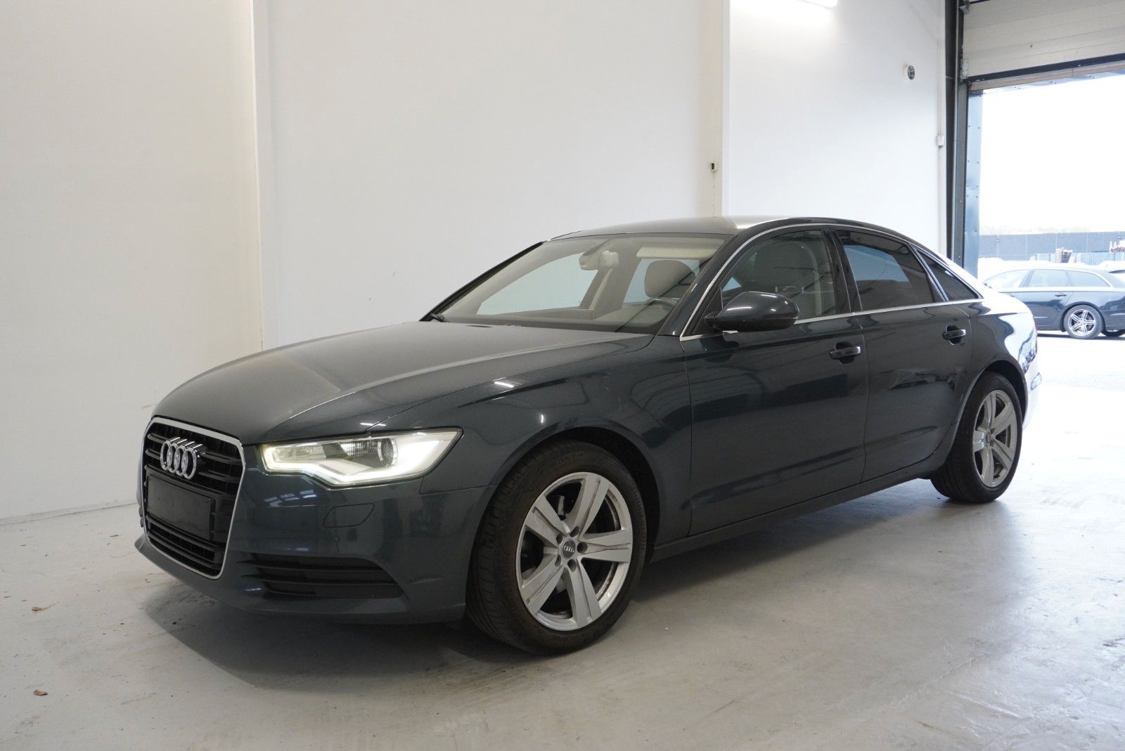 Audi A6 - 1