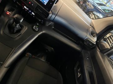 MYAUTOCENTER – Gebraucht- und Jahreswagen mit Werkstattservice in Pfaffenhofen Peugeot Rifter Allure L2*2. Hand*AHK*Klima*Navi*7-Sitzer