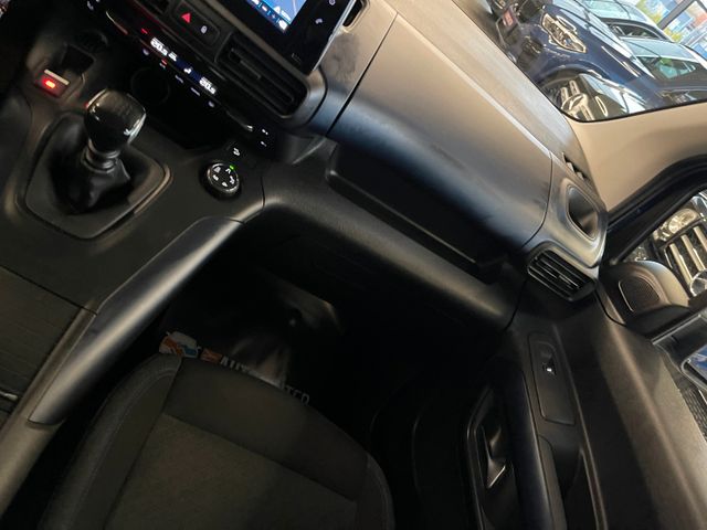 MYAUTOCENTER – Gebraucht- und Jahreswagen mit Werkstattservice in Pfaffenhofen Peugeot Rifter Allure L2*2. Hand*AHK*Klima*Navi*7-Sitzer