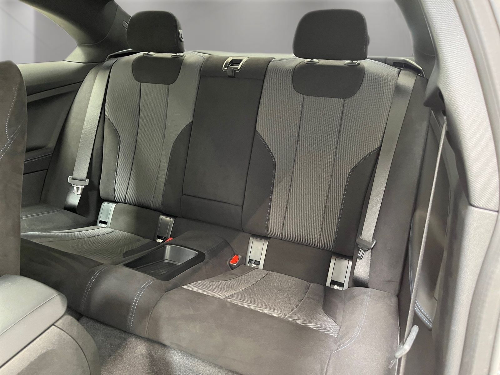 BMW 218 - Bild 13