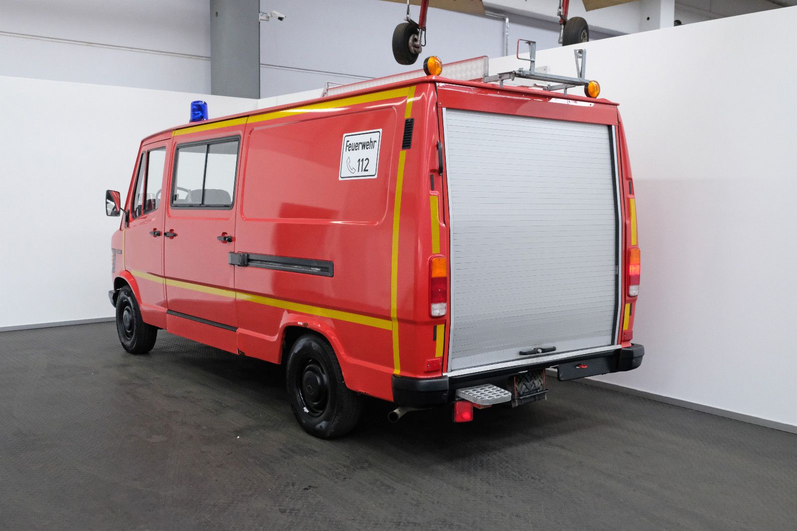 Fahrzeugabbildung Mercedes-Benz 602 KA/310/TSF 6-Sitzer Ex-Feuerwehr