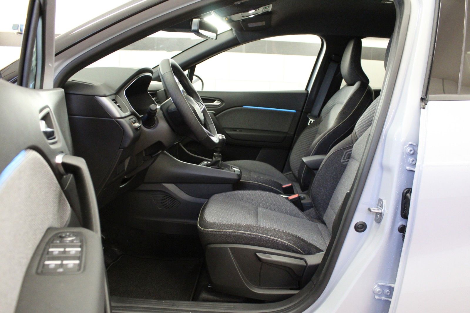 Fahrzeugabbildung Renault Captur Mild Hybrid 140 Techno*Winterpaket*