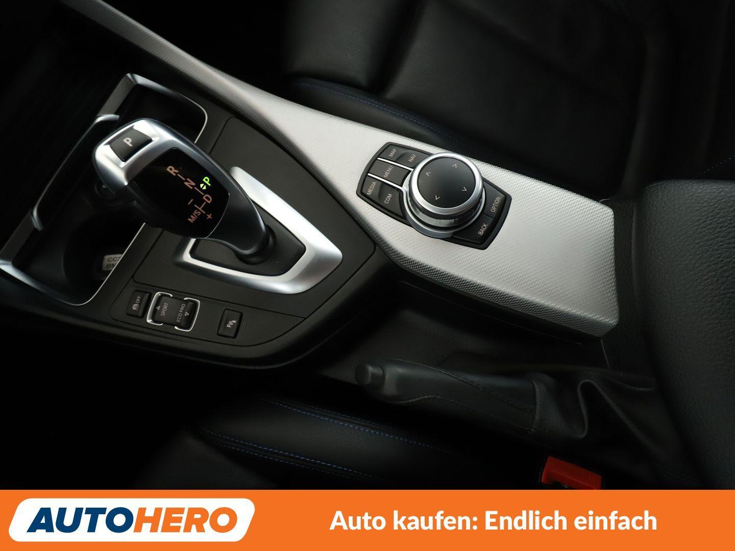 BMW 120i M Sport Aut.*NAVI*TEMPO*PDC*SHZ*