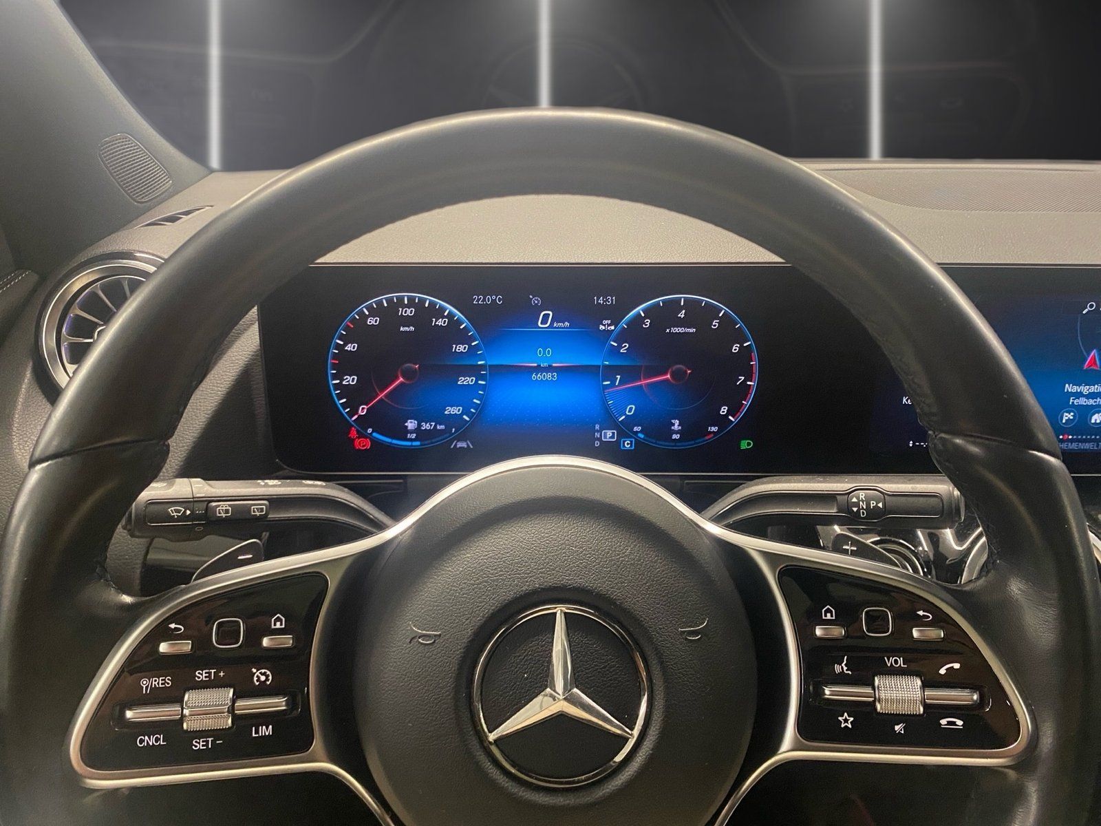 Fahrzeugabbildung Mercedes-Benz GLA 200 Progressive*AHK*Panorama*Night*LED*Kam*