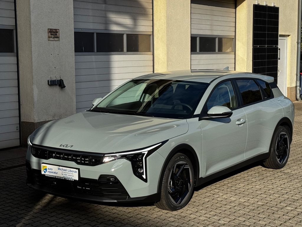 Image of Kia K4