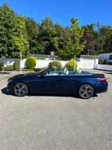 Mercedes-Benz E 300 Autom. Neu TÜV, AU, Bremsen, MwSt ausweisb - Mercedes-Benz E 300 mit Benzin-Antrieb: Cabrio