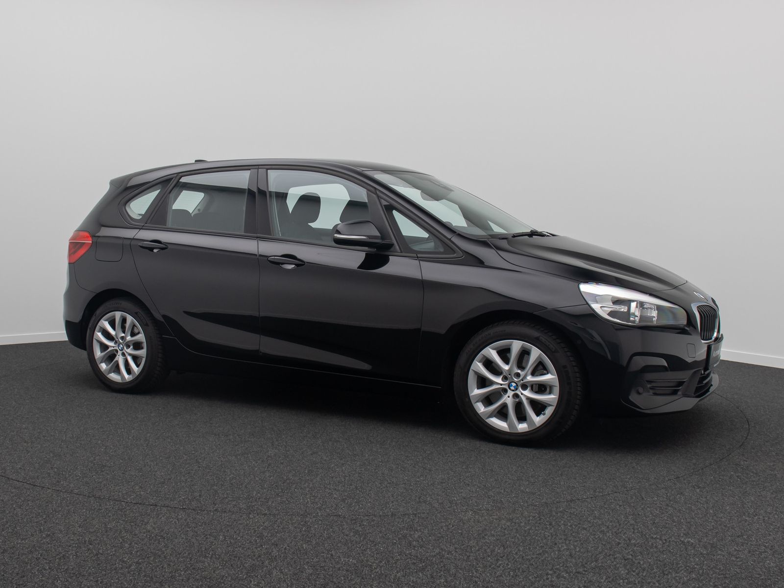 Fahrzeugabbildung BMW 225xe iPerf  Active Tourer ParkAss Navi WLAN PDC