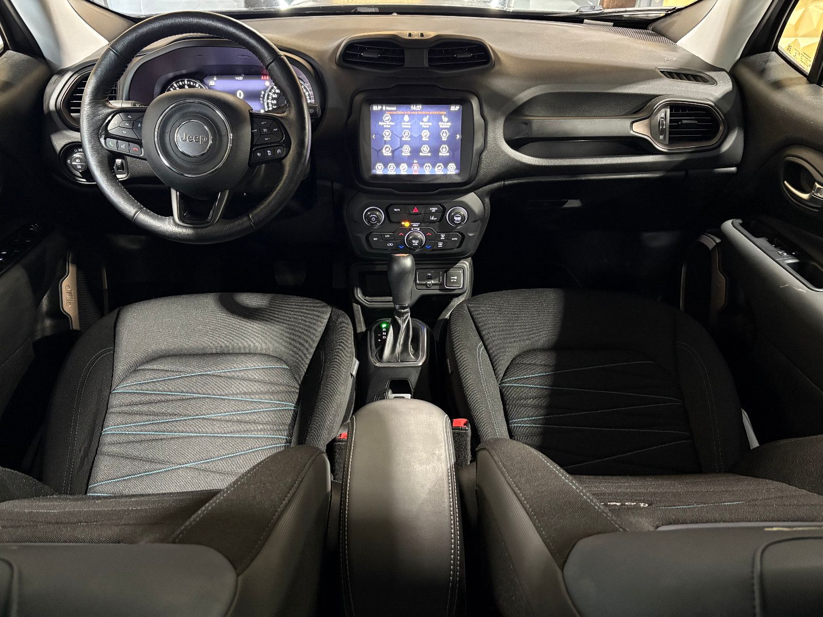 Fahrzeugabbildung Jeep Renegade Longitude Mild-Hybrid FWD/ACC/NAVI/KAM