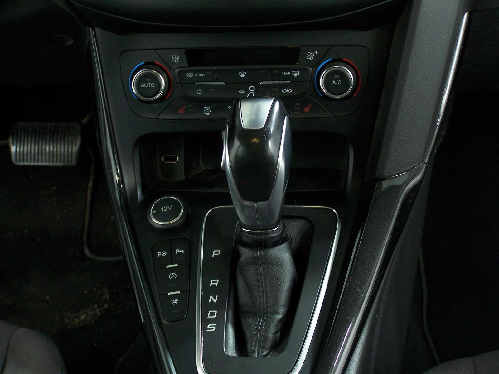 Ford Focus Turnier 1.0 EcoBoost Titanium AUTOM 1.H