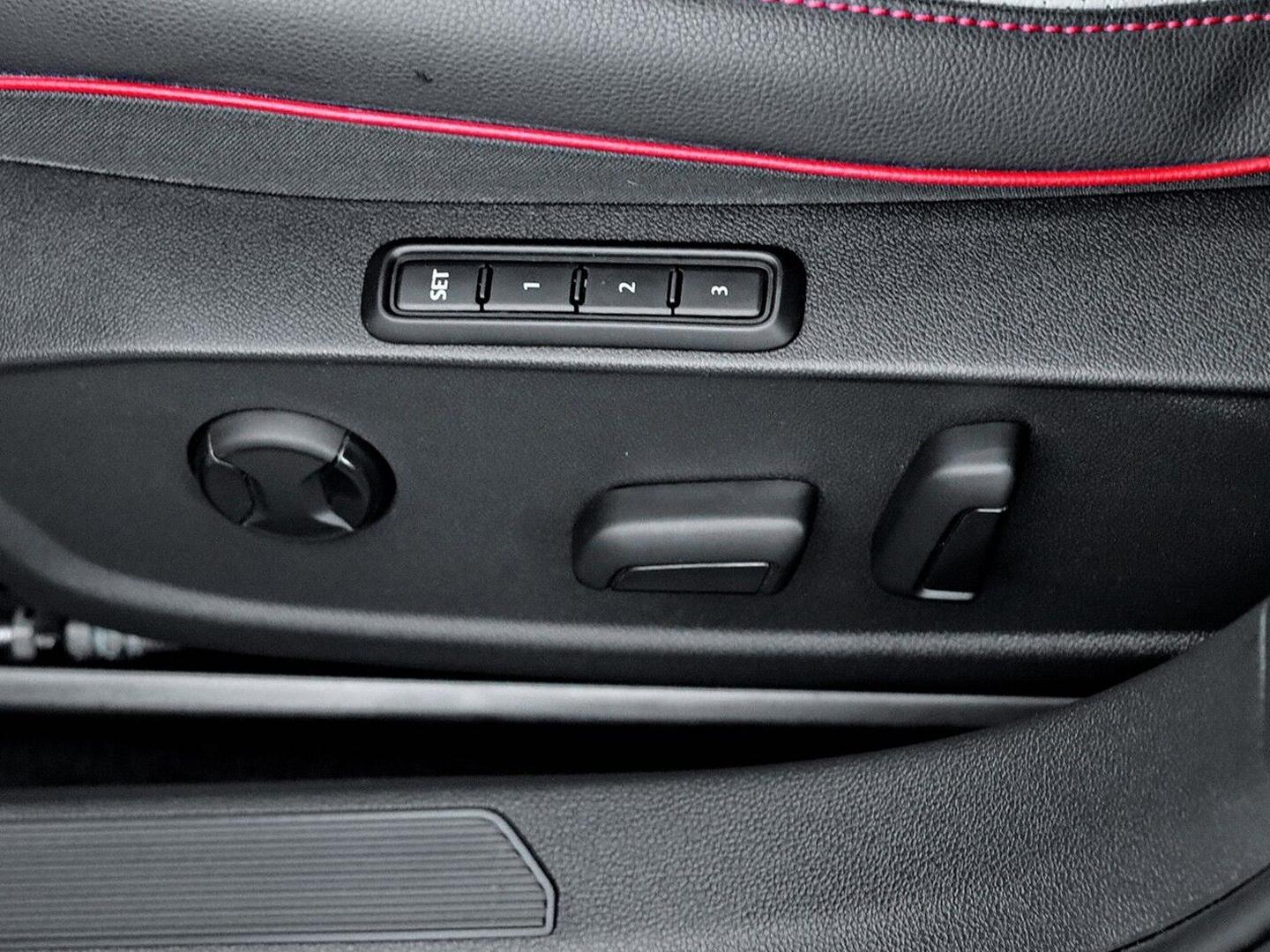 Volkswagen Golf GTI VIII 2.0 TSI OPF DSG LEDER/HARMAN/LED P, миниатюра 12