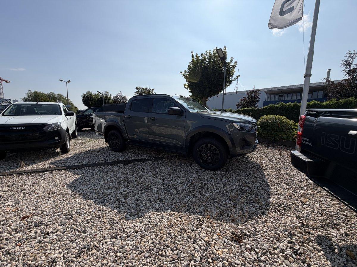 Isuzu D-Max 2.2 D DOUBLE CAB V-CROSS 4WD AT MY26 DMS
