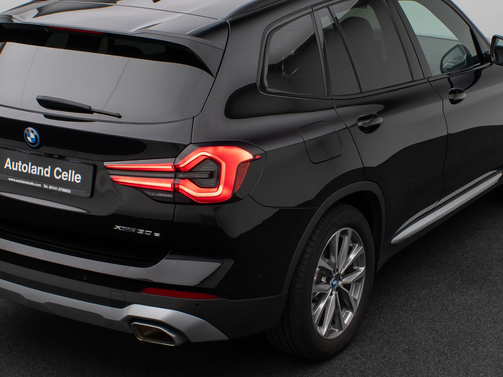 Fahrzeugabbildung BMW X3 xD30e Laser Kamera HUD DAB AHK Komfort 19Zoll