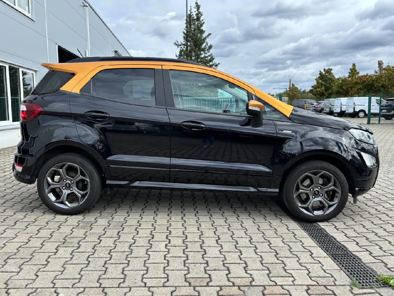 Fahrzeugabbildung Ford EcoSport ST-Line