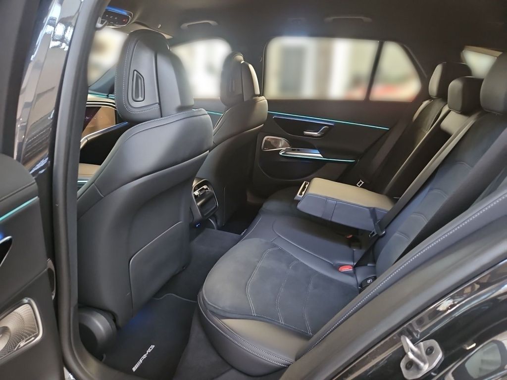 Fahrzeugabbildung Mercedes-Benz E 300 eT AMG Night AHK ACC Superscreen Airm 360°