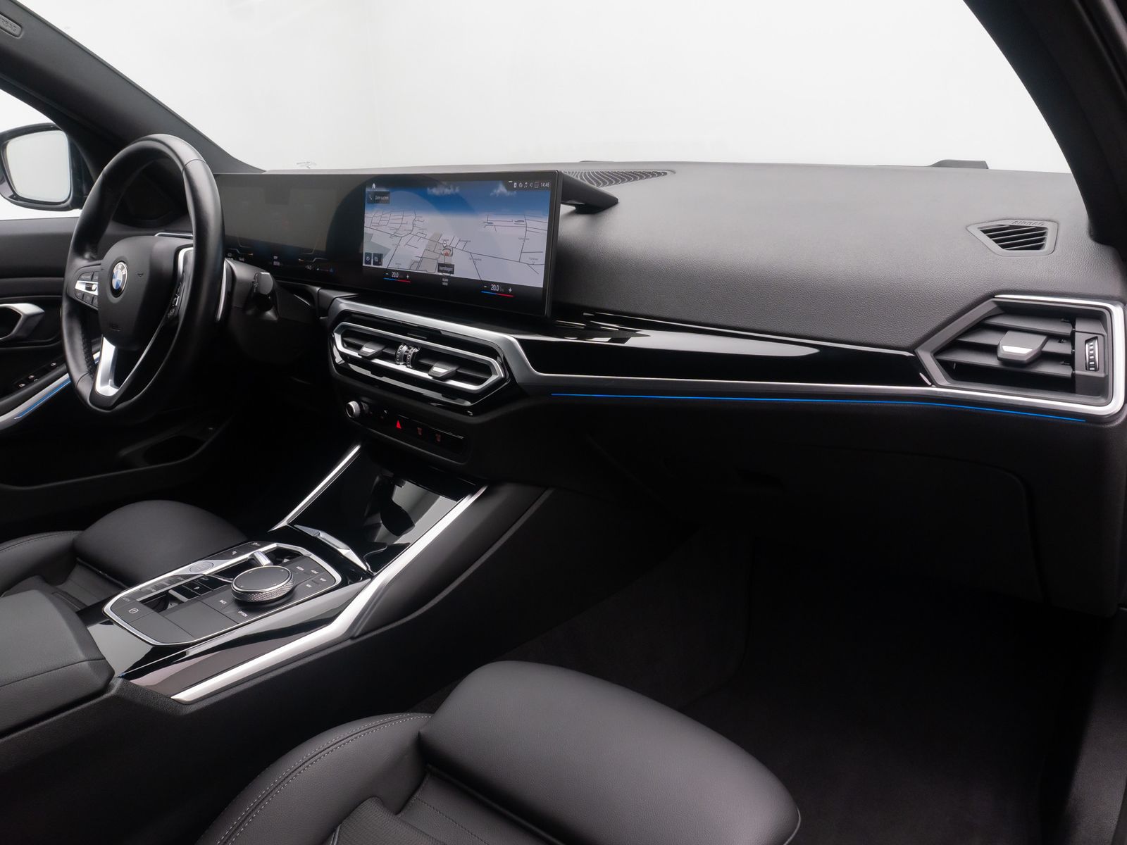 Fahrzeugabbildung BMW 318d Kamera DAB HiFi Leder Sport LED 18Zoll