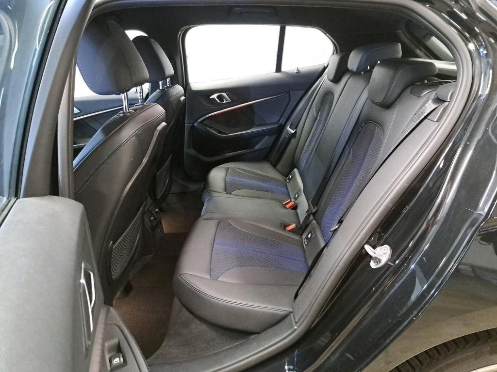 Fahrzeugabbildung BMW 118d M-Sport Aut DAB Navi LED Ambiente-Licht Kam