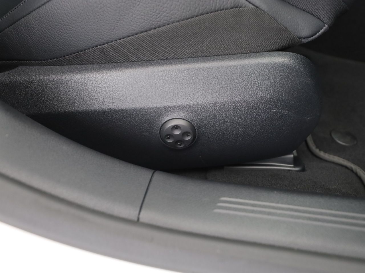 Mercedes-Benz E 300 e T AMG Prem.+ HUD Super Sitzklim. AHK foto 18