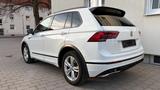 Volkswagen Tiguan 2.0 TDI R-Line Black DSG Pano Stdhz  - Volkswagen Tiguan mit Diesel-Antrieb: Teilleder, Head-Up Display