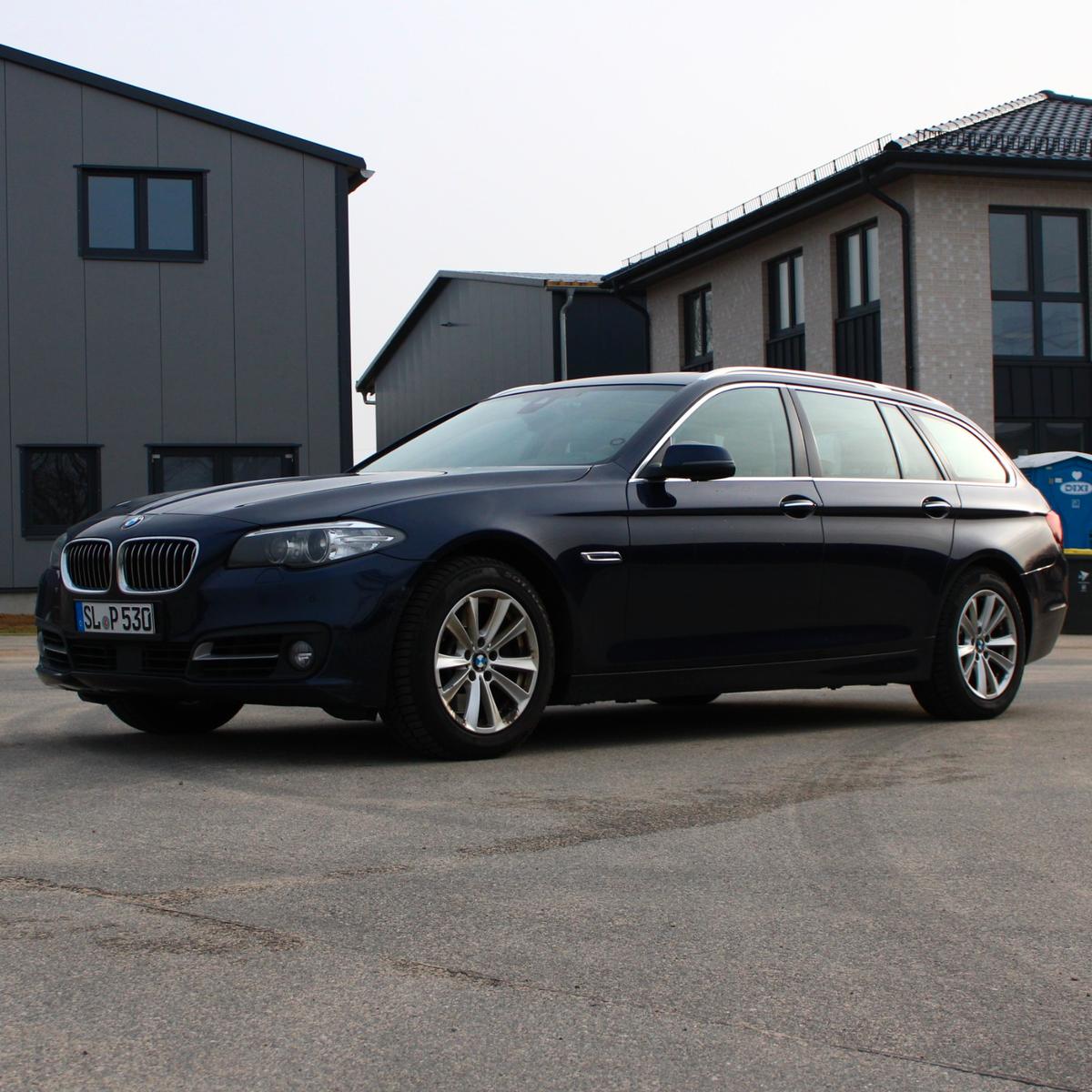 BMW 530d xDrive Touring LCI | Panorama | Scheckheft