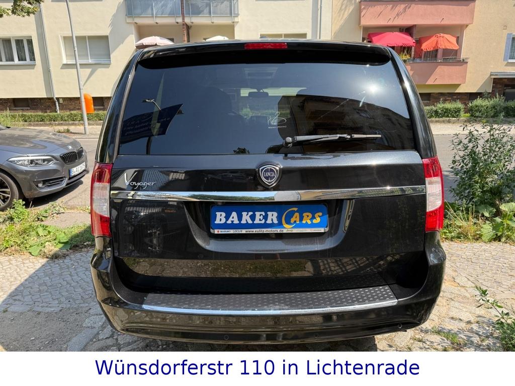 Lancia Voyager