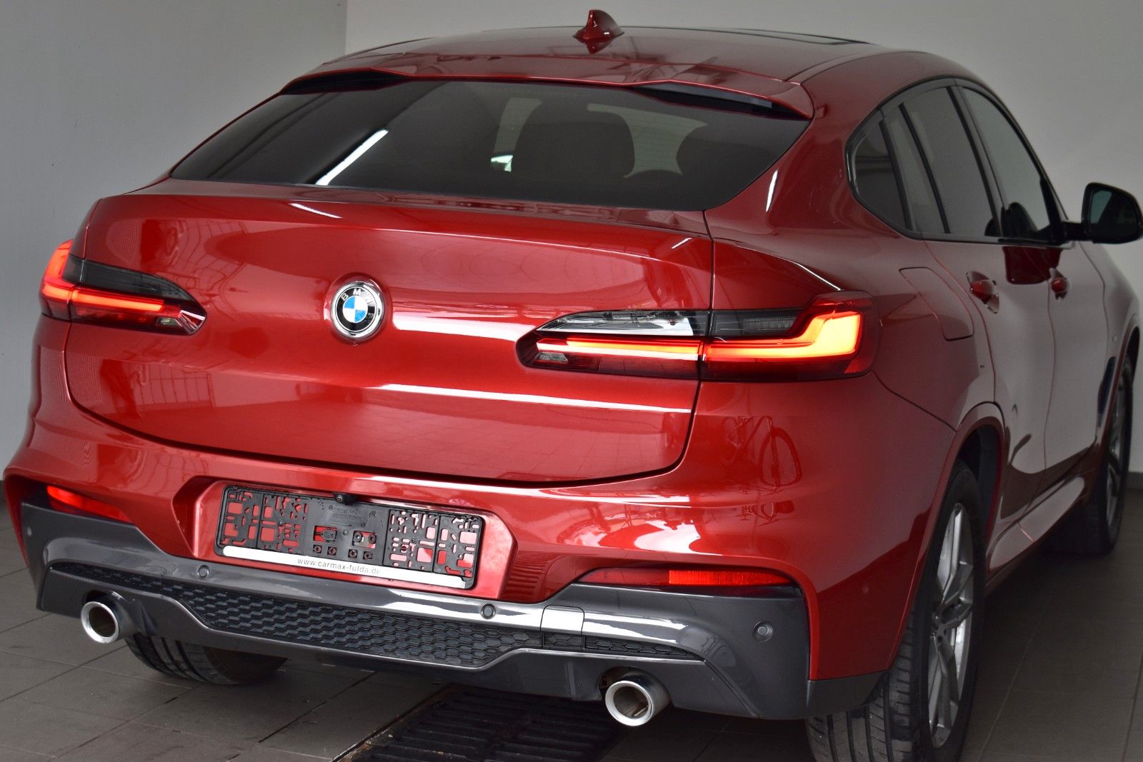 Fahrzeugabbildung BMW X4 20dA xDrive  M Sport Leder,Navi,LED,Panorama