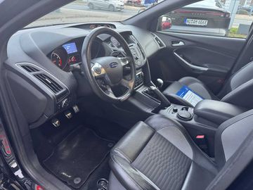 Ford Focus 2.0 EcoBoost ST NaviKlimaLMF