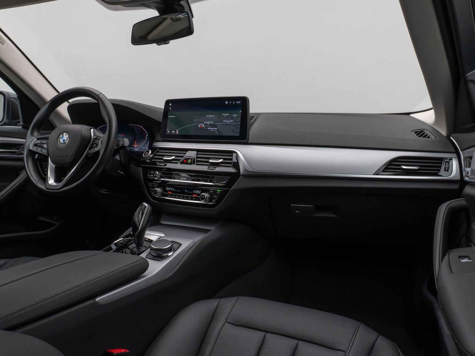 Fahrzeugabbildung BMW 520i DAB WLAN CockPitProPDC Sitzhzg LED Alarm