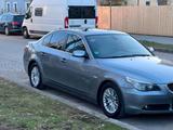 BMW 520i 2003 E60 - BMW 520: 520i E60