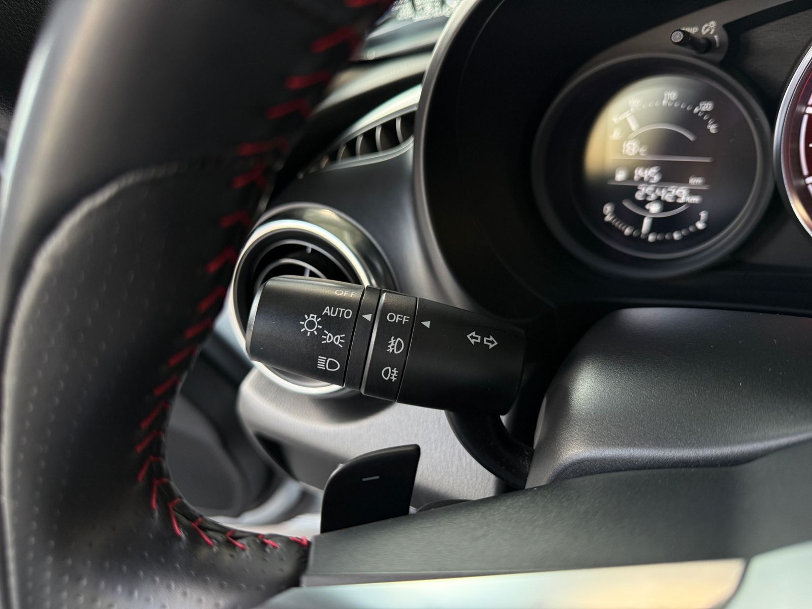 Fahrzeugabbildung Abarth 124 Spider GT HARDTOP LED LEDER