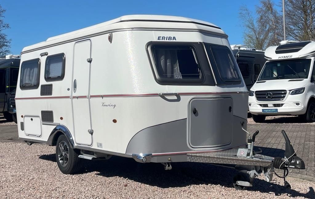 Fahrzeug Übersicht 3 Fahrzeugabbildung HYMER / ERIBA / HYMERCAR Touring 530 Verfüg./Sparen Sie 10.055,- €