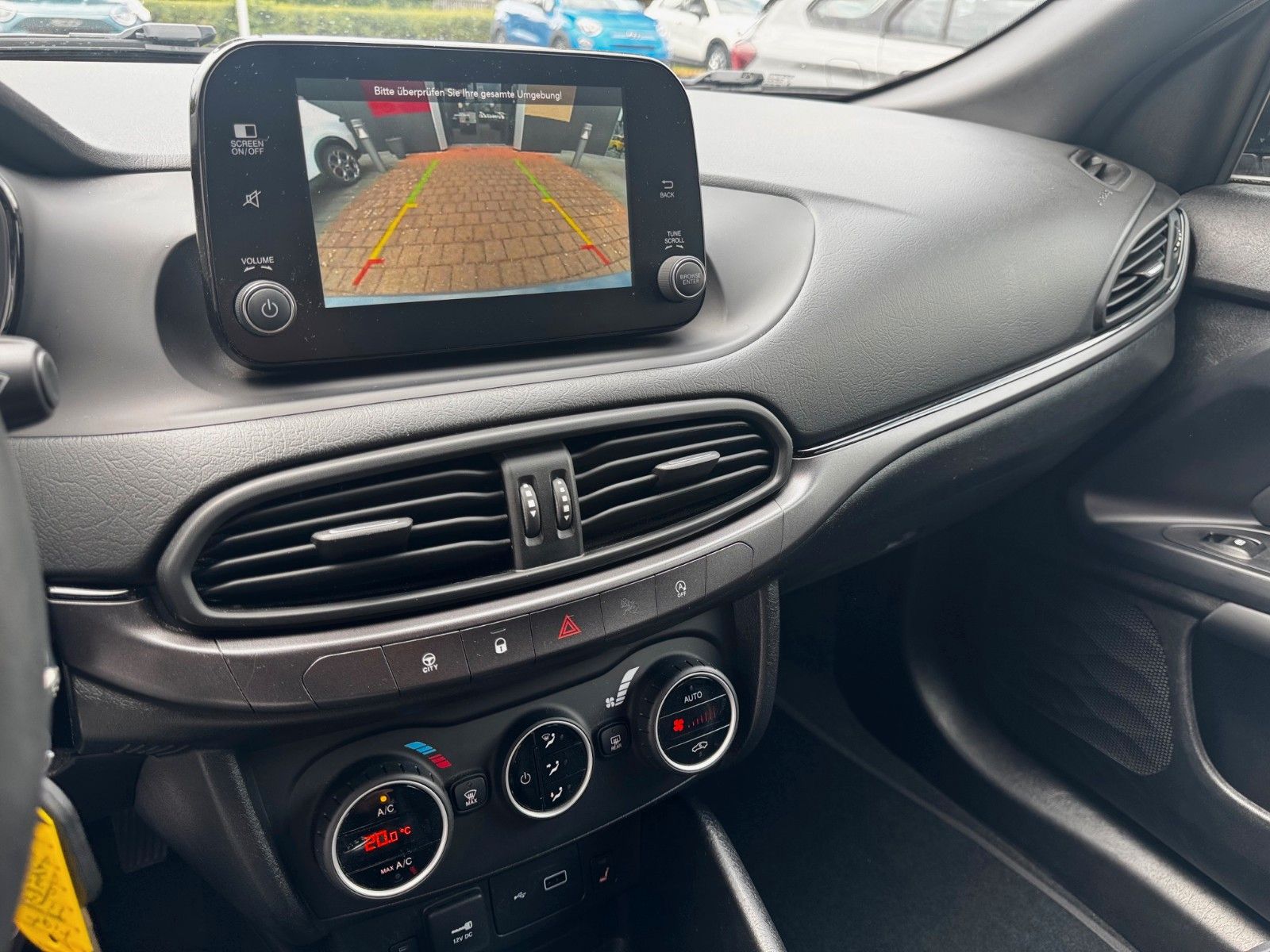 Fahrzeugabbildung Fiat Tipo Kombi 1,4 S-Design 120PS KAMERA NAVI ACC