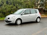 Renault Scenic II Avantage+1.HAND+TÜV NEU+KLIMA+6-GANG+K - Renault Scenic Avantage mit Benzin-Antrieb