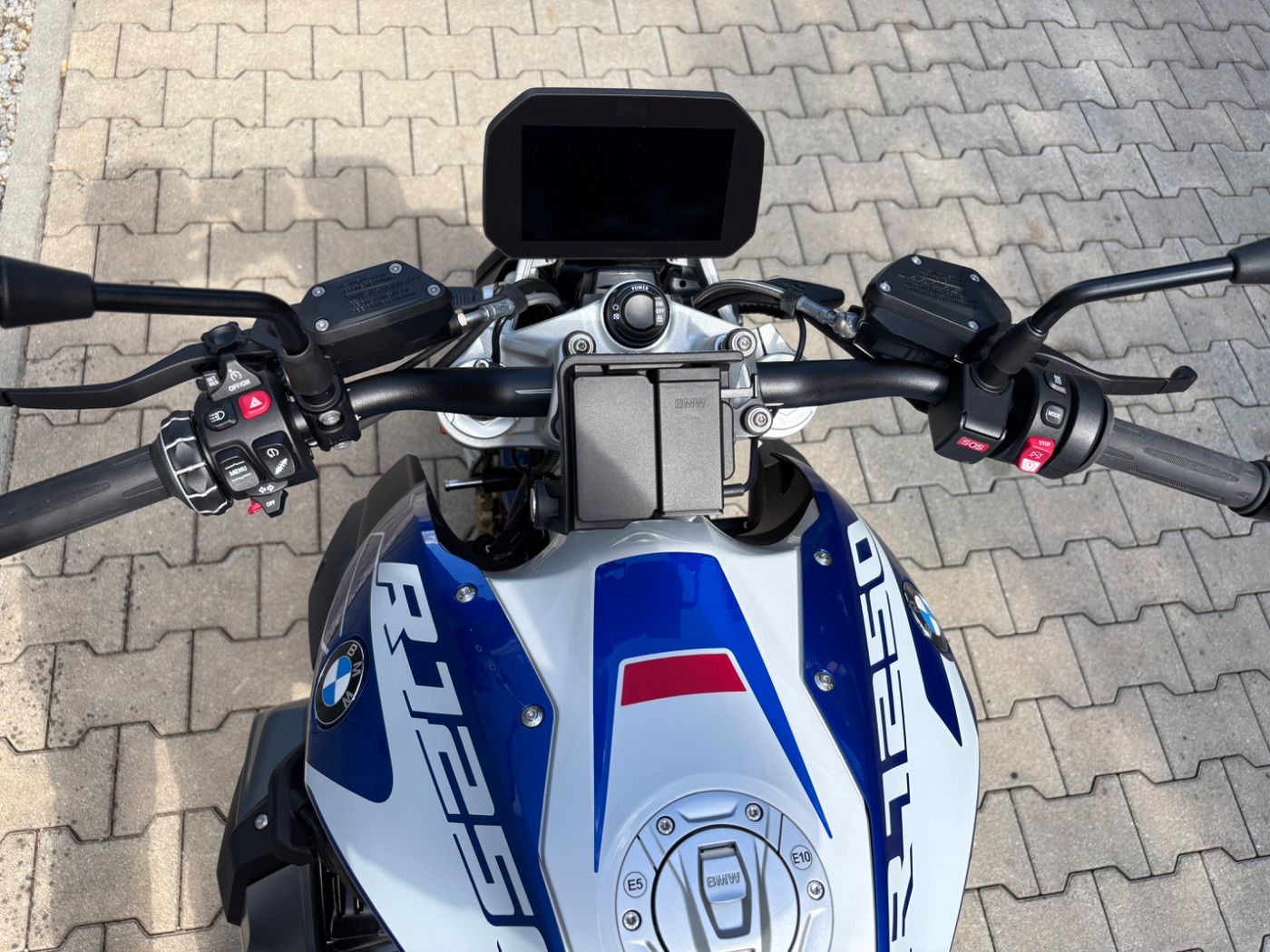Fahrzeugabbildung BMW R 1250 R Style Sport 4 Pakete