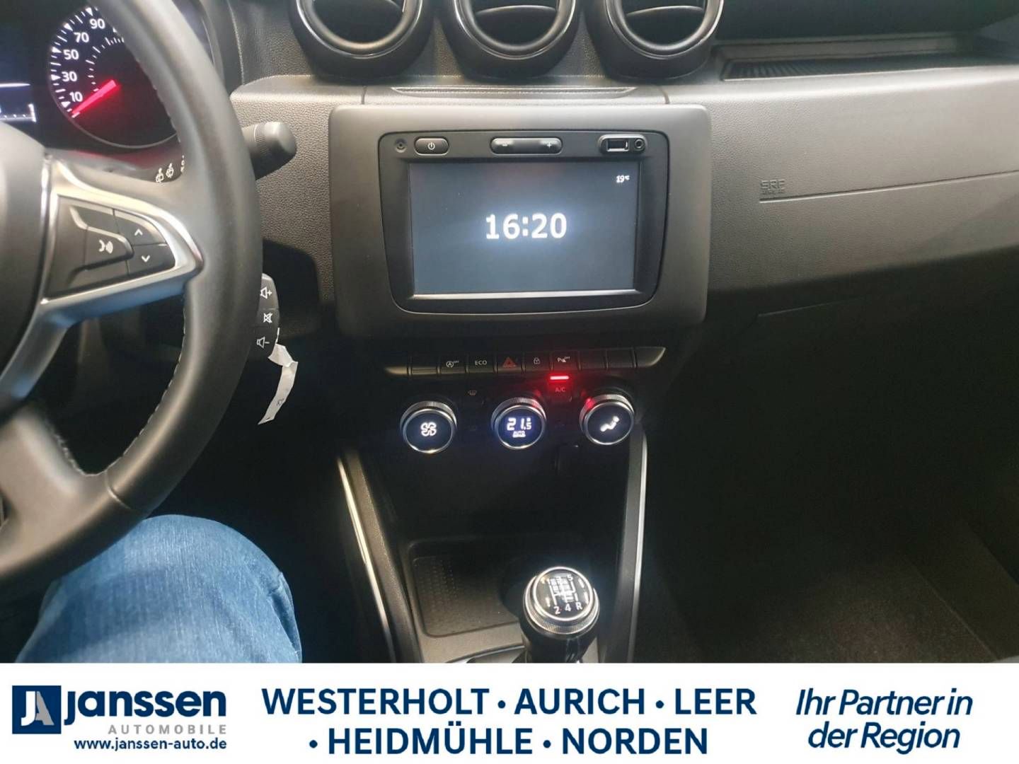 Fahrzeugabbildung Dacia Duster SCe Prestige
