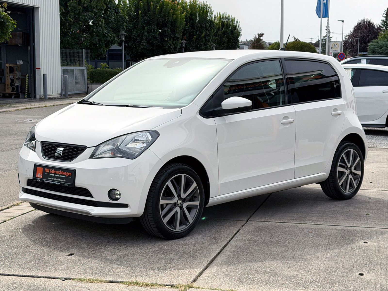 Fahrzeugabbildung SEAT Mii Electric Plus PDC KLIMATRONIC SHZ CCS BT