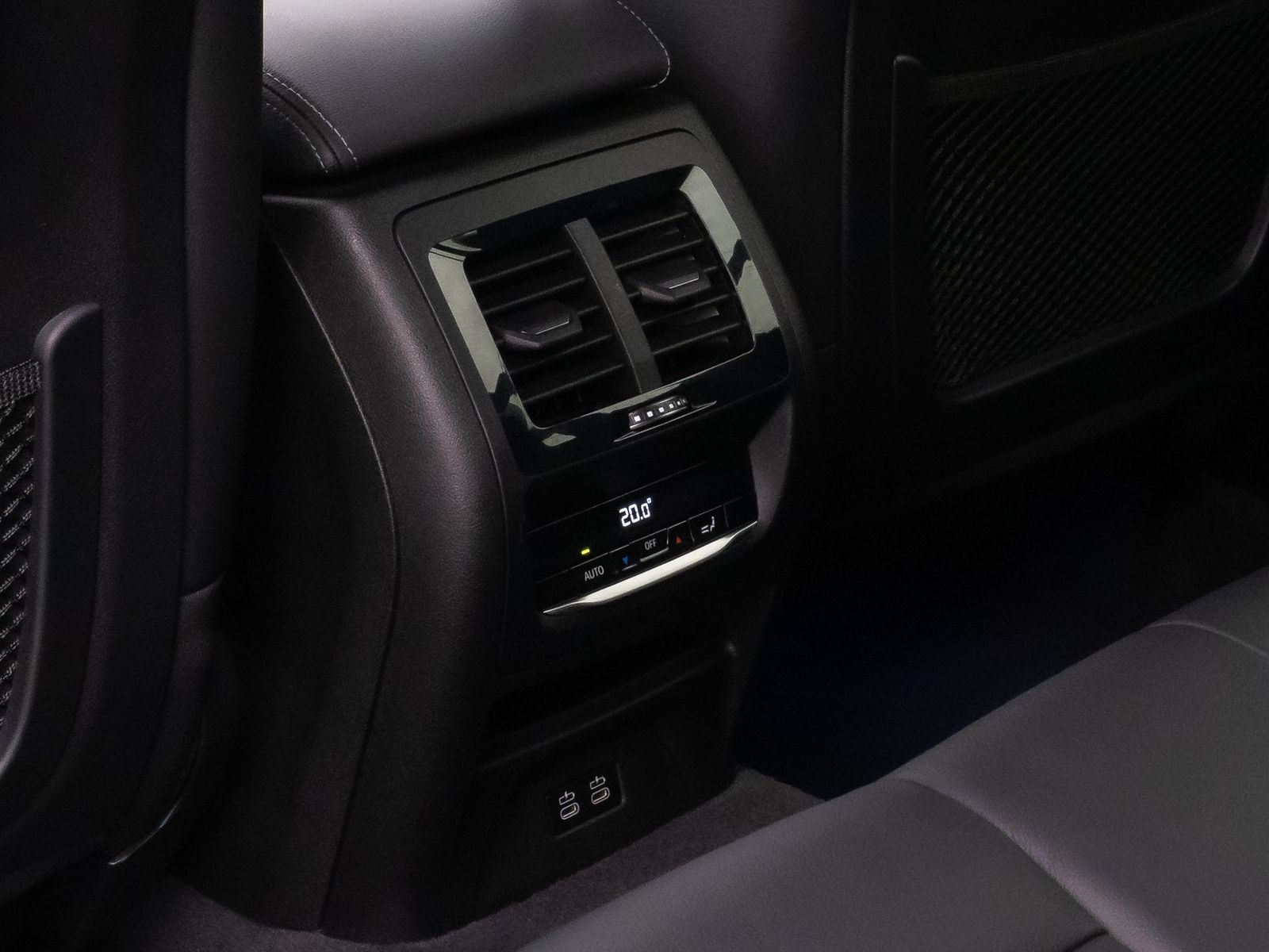 Fahrzeugabbildung BMW X3 xD30i M Sport Kamera DAB HiFi AdaptLED 19Zoll