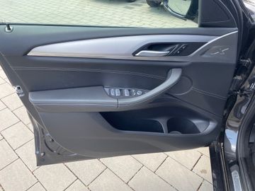 BMW X4 - 11