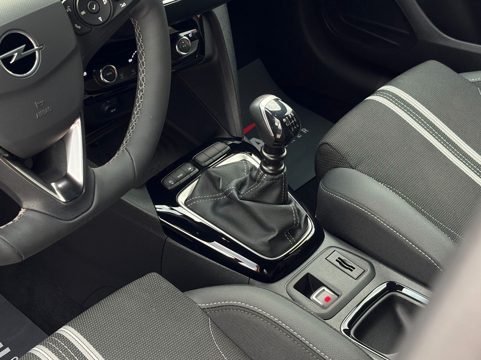Fahrzeugabbildung Opel Corsa F GS 1.2 Turbo CarPlay Temp. CAM LHZ SHZ