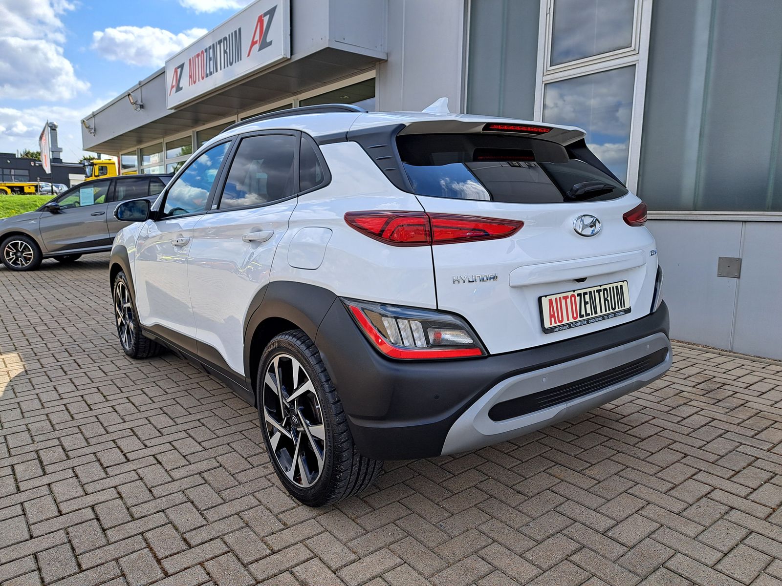 Fahrzeugabbildung Hyundai Kona Intro LED NAVI KAMERA KRELL WINTERPAKET