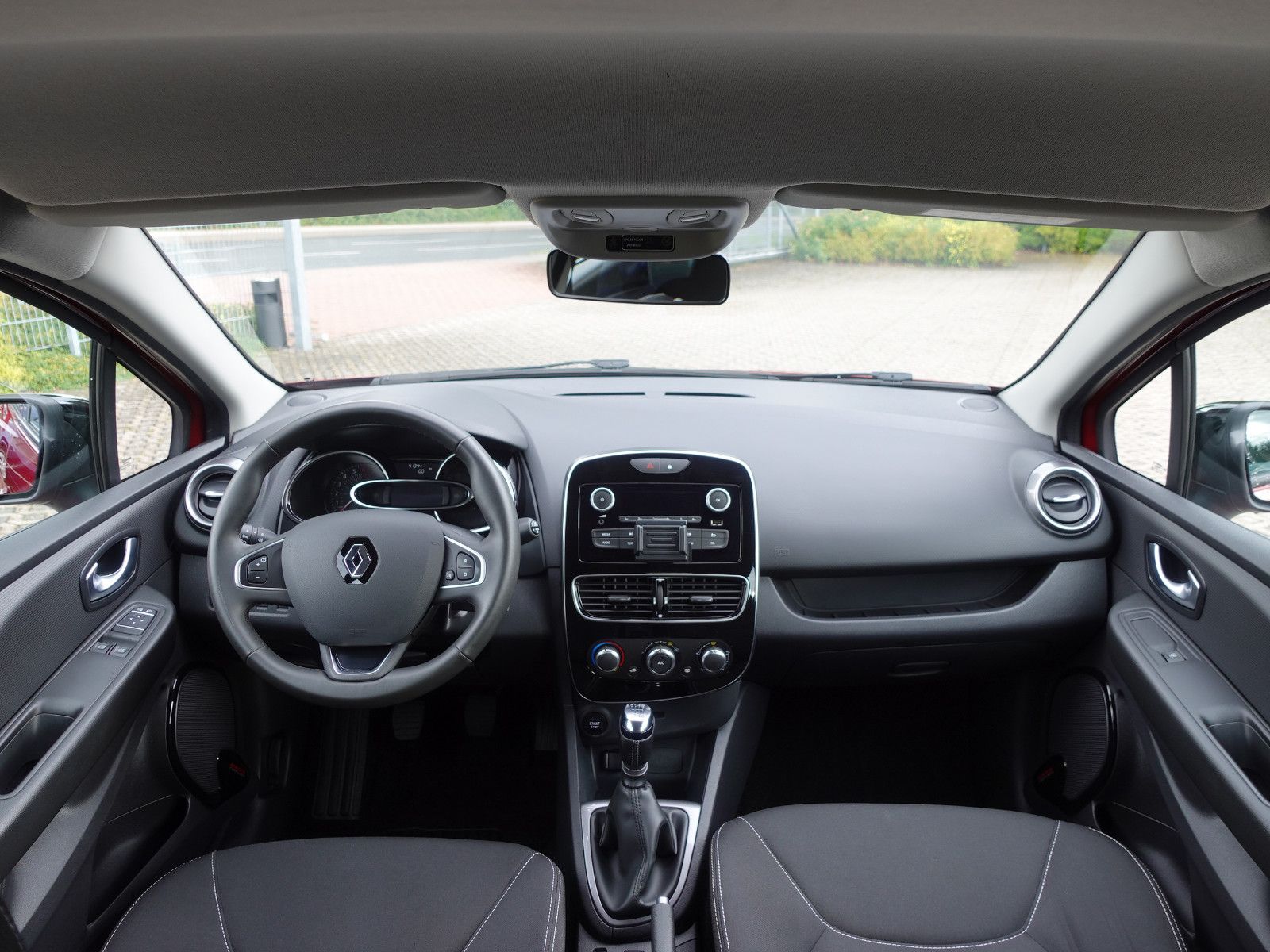 Fahrzeugabbildung Renault Clio ENERGY TCe 120 Limited I.Hand Service NEU
