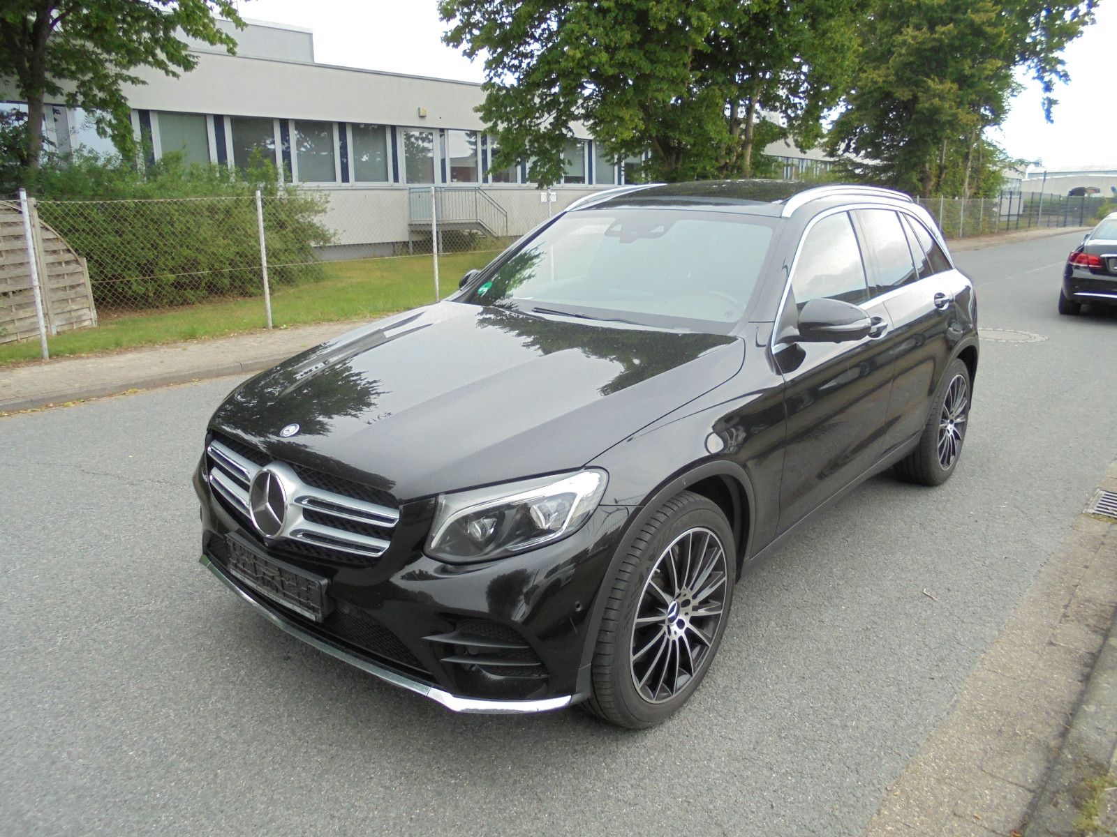 MERCEDES-BENZ GLC 250 d 4Matic AMG Panorama 360° Distronic