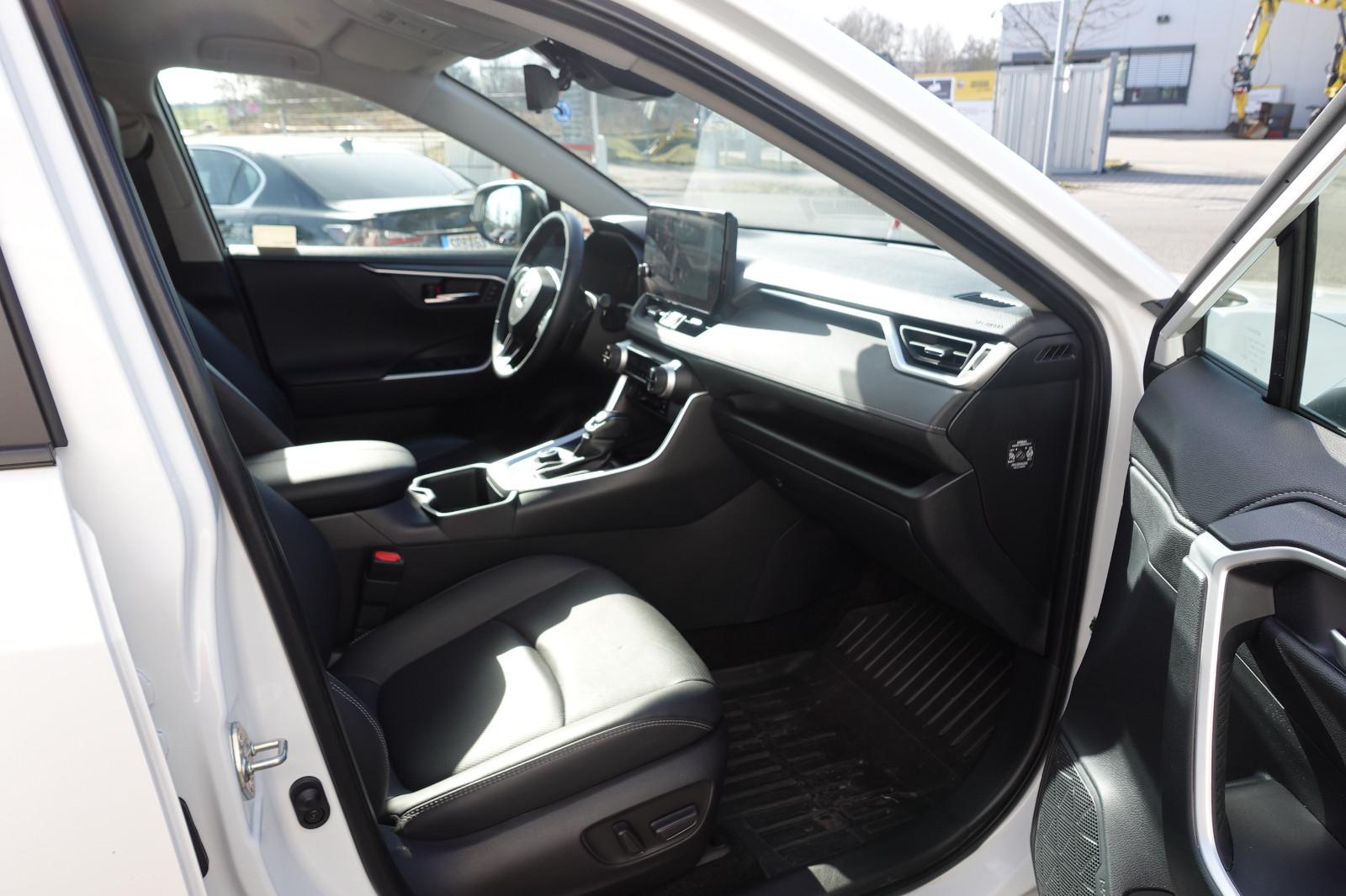 Toyota RAV 4 2.5 Hybrid Lounge Allrad 5J Garantie