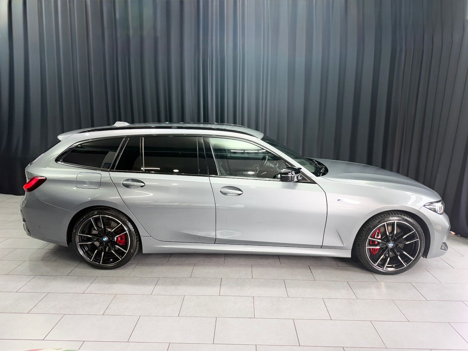 Fahrzeugabbildung BMW M340i Touring xDrive|M-SITZE|360°KAMERA|AHK|VOLL