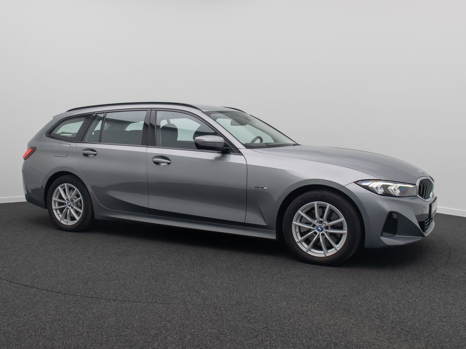 Fahrzeugabbildung BMW 330e AHK DAB Cockpit+ FernlichtAss Sport