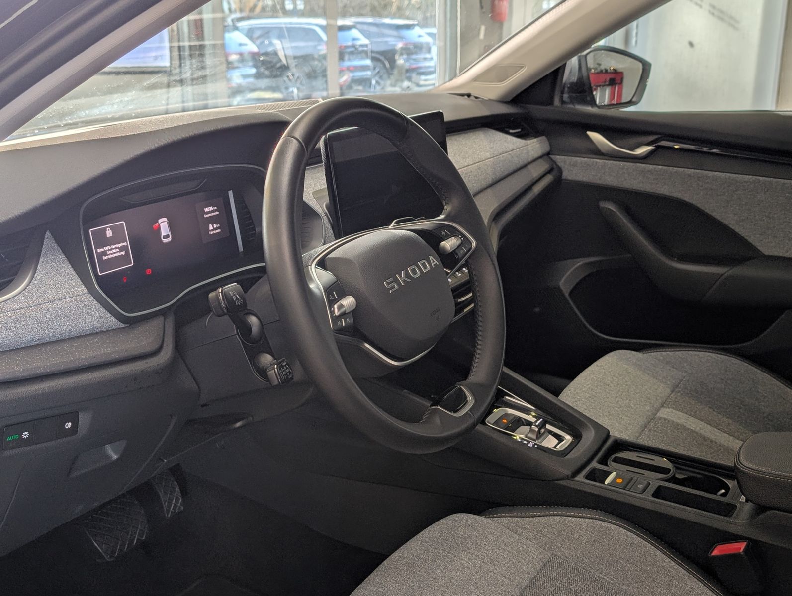 Fahrzeugabbildung SKODA Octavia 1.5 TSI mHEV DSG ACC Style-Paket AHK 17"