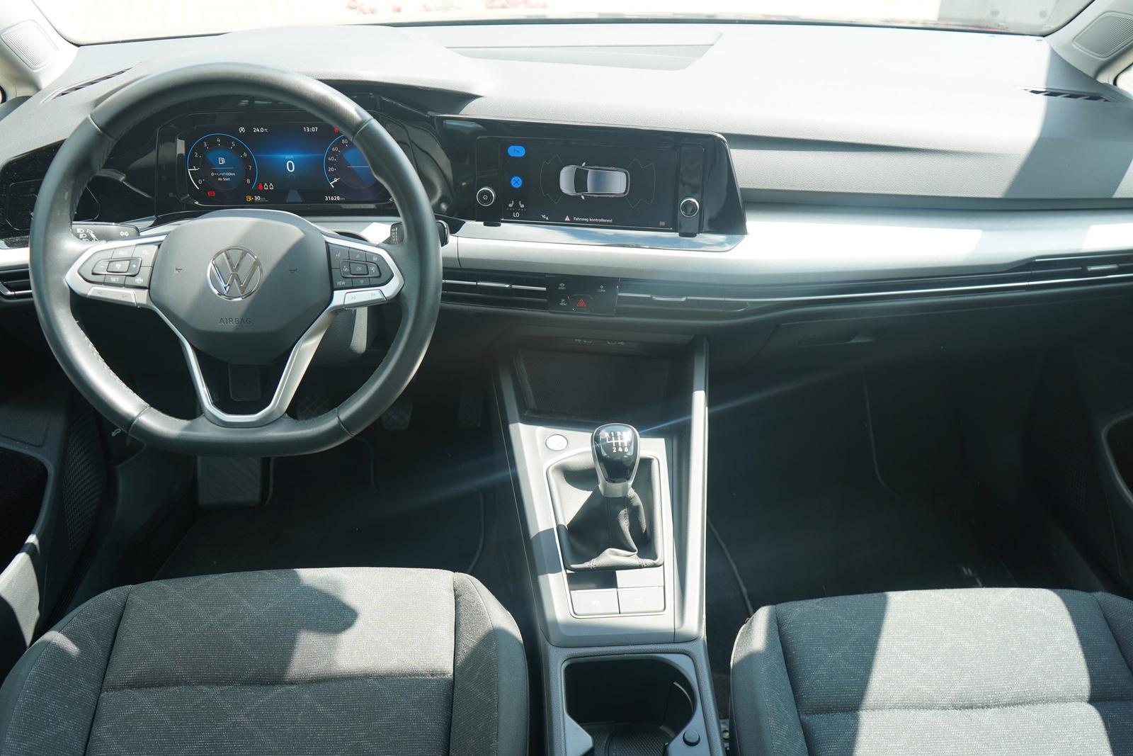 Volkswagen Golf VIII 1.5 TSI Life LED ACC App-Connect PDC