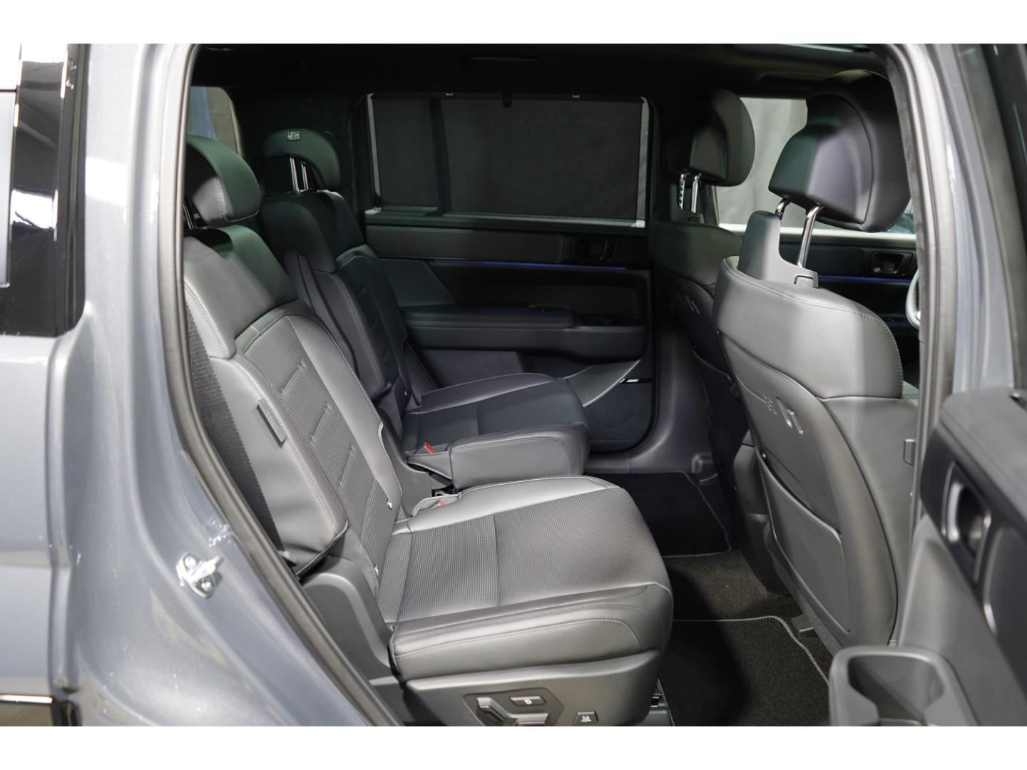 Hyundai SANTA FE 6-Sitzer Hybrid 1.6 T-GDI Blackline BOS
