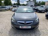 Opel Astra J Sports Tourer 1.6T INNOVATION Xenon PDC - Opel Astra: J Innovation