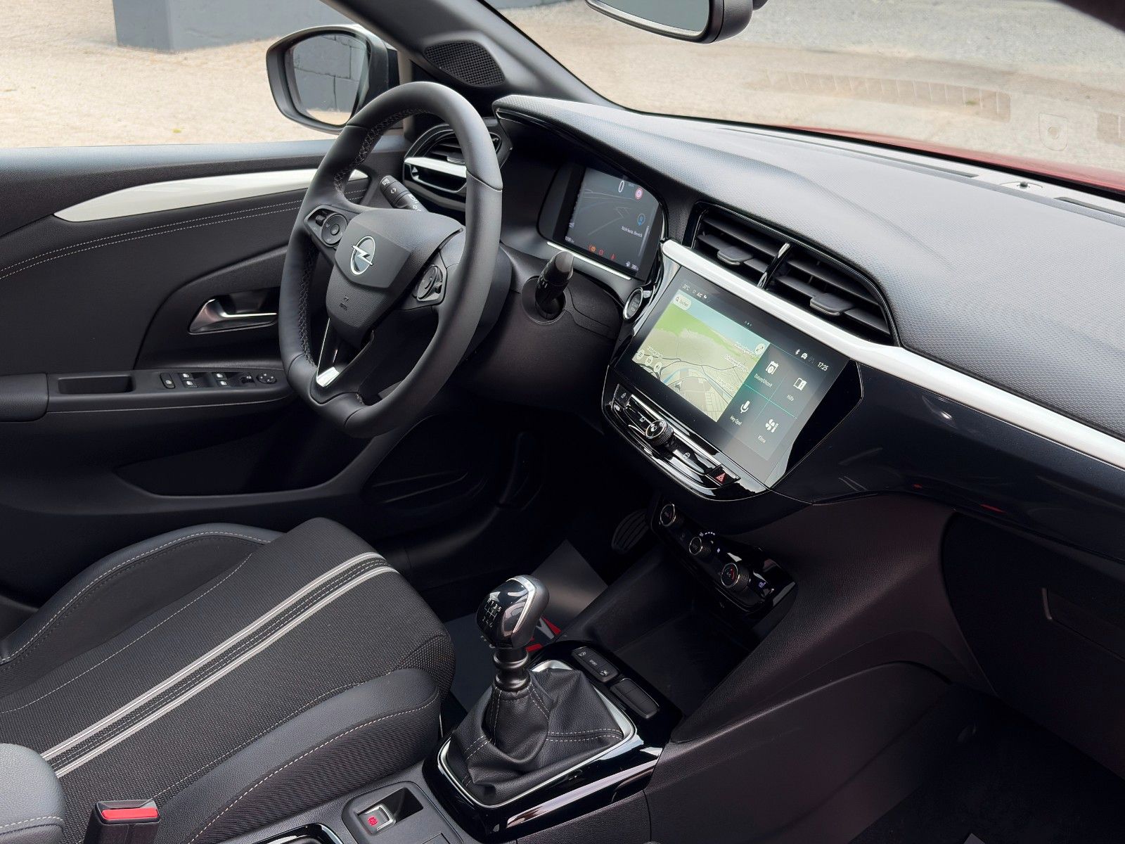 Fahrzeugabbildung Opel Corsa F GS 1.2 Turbo CarPlay Temp. CAM LHZ SHZ